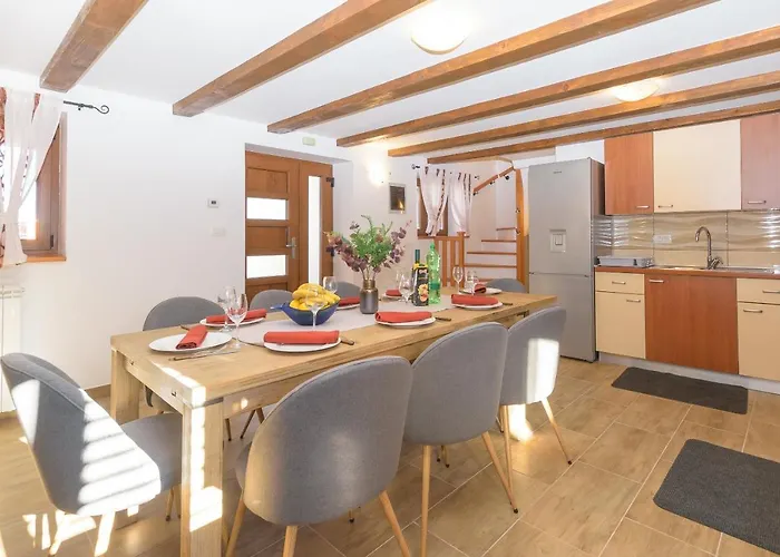 Spacious Guran 펜션 *