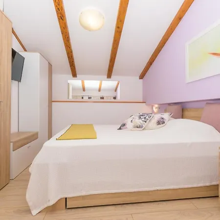 Spacious Guran Holiday home